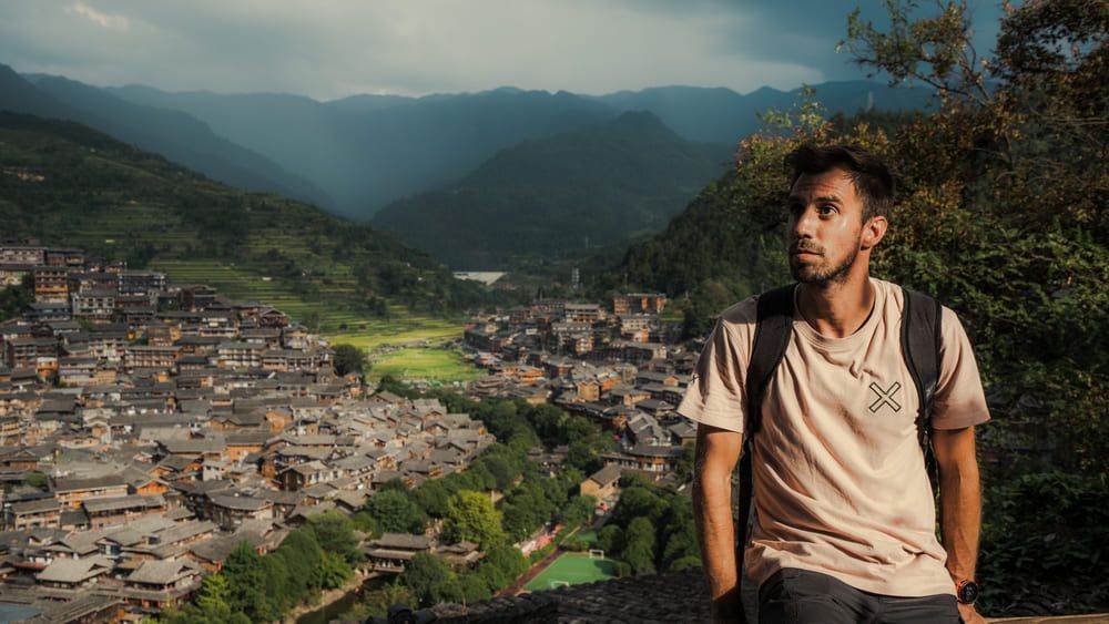 Panorámica del pueblo de Xijiang, de la etnia Miao en China